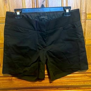 NWT black khaki shorts with pockets sz 8